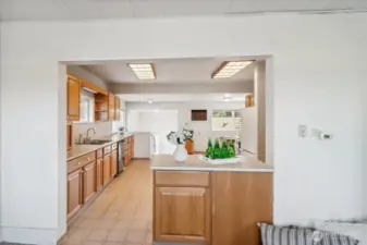 Large and spacious kitchen