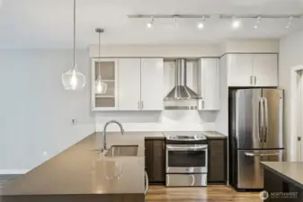 Kitchen w/ stainless steel appliances