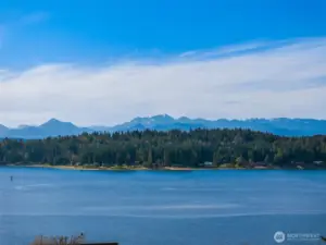 World class marine and mountain views!