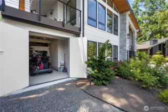 Separate golf cart garage.