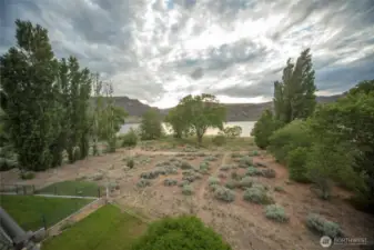 View to the river from the 3rd floor deck.