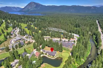 Just a few minutes from the state park on Lake Wenatchee and all of the surrounding areas to explore.