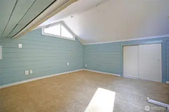 Upper bonus loft.