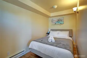 Add'l bedroom on lower/groud level.