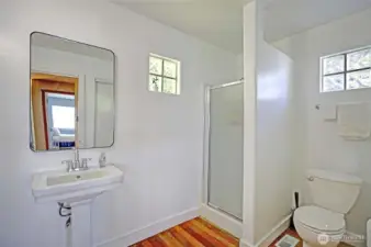 Main level bathroom w/ Laundry.