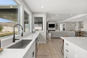 Kitchen has extra storage throughout.