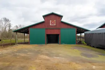 60'x60' Monitor Horse Barn