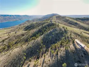 Build on the ridge with 360 panoramic views of Lake Chelan, Entiat and the Columbia River