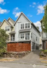 Welcome to this well cared for townhome.