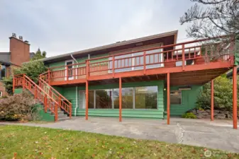 Mid-Century View Home in the heart of Fairmount