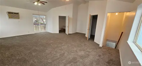 Upstairs primary bedroom