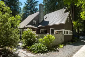 Main house 4 bedrooms & 3.5 baths