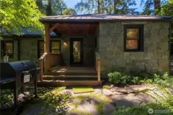 2nd home 2 bedrooms & 3/4 bathroom.