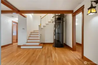 Newer elevator
