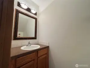 Downstairs 1/2 bath for your guests