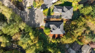 Beautifully sited at the end of this cul-de-sac for great privacy and security.