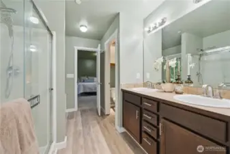 Primary bath 5 piece ensuite bath