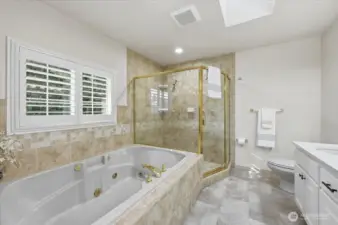 Lovely Large Bathroom