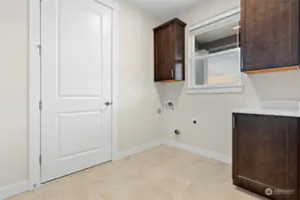 Laundry Room/Mud Room to Garage