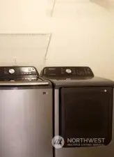 washer dryer stays
