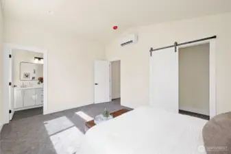 Walk in closet
