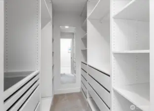 Walk-in in Primary