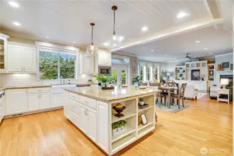 A culinary enthusiast’s dream kitchen truly comes alive when friends gather to enjoy, eat, and unwind. In a spacious great room setting, it’s effortless to keep guests entertained while cooking up something special.