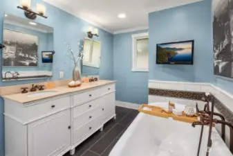 True 5-piece bathroom with soaking tub.