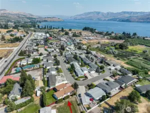 Conveniently locaetd near Manson shopping and wineries and Lake Chelan recreation
