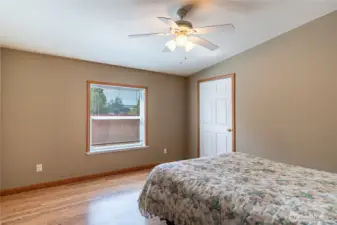 Guest bedroom