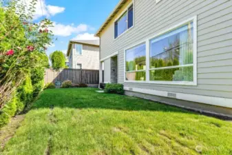 Private fully-fenced backyard.