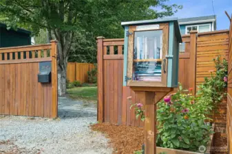 Free Libraries abound in this neighborhood--here's yours.