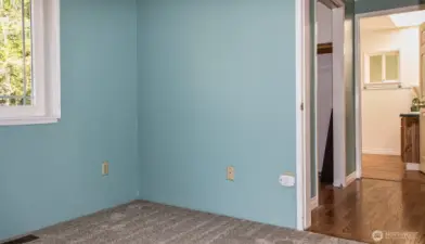 Looking from bonus room to full bath in addition, with walk-in closet