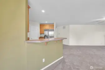 Breakfast bar off kitchen