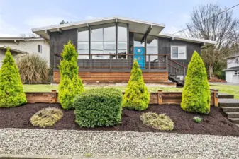 Main home has 3BRs / 2.5 baths + office in 2,218 sf. Tankless H20, gas forced air heat, upgraded insulation, completely rebuilt chimney, new (2yo) gas fireplace in lower rec rm, and all windows replaced during the past 10 yrs.