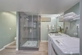 Newly updated full bath/laundry room!