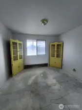 Primary bed