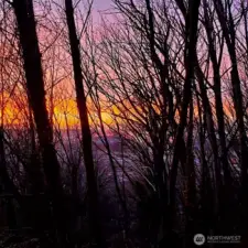 And finally, a sunset view from the deck. Breathtaking!