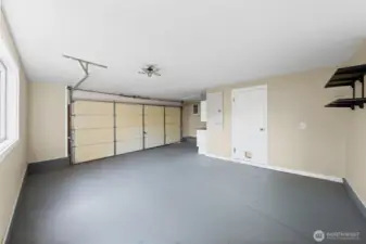 Huge 2-car garage, a rare find in Seattle!