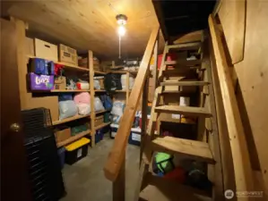 Storage in shop