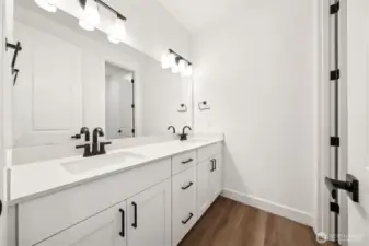 Upstairs secondary bathroom