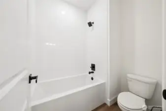 Upstairs secondary bathroom