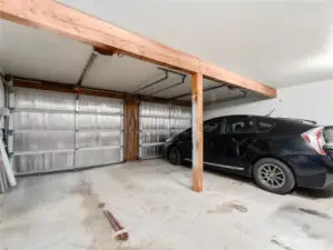 Large capacity garage.