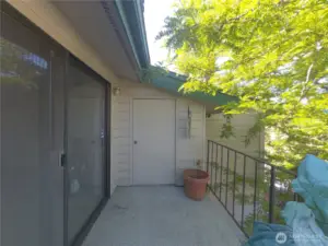 Extra storage space on your patio