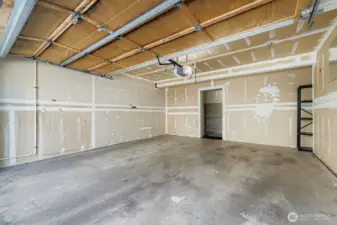 Large 2-Car Garage
