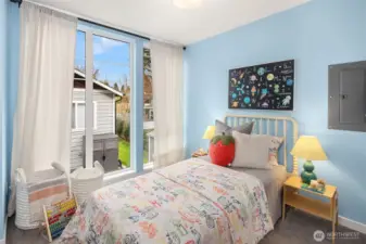 Second bedroom w/large closet and flooded with natural light.