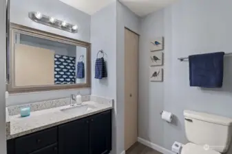 Bath with Quartz countertops