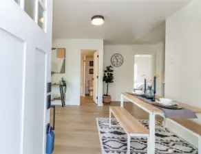 Entry/dining area