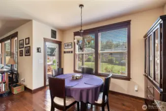 Nook area off kitchen for casual dining