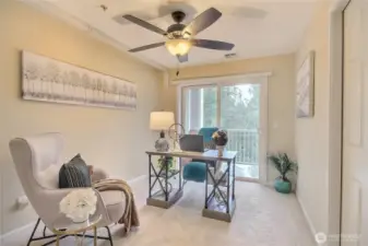 2nd bedroom/den/office with slider to deck.